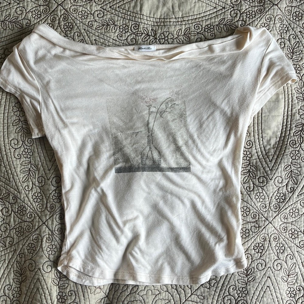 UO Graphic Flower Tee
